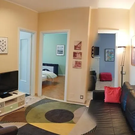 Mat20, With 5 Beds דירה אנג'רה